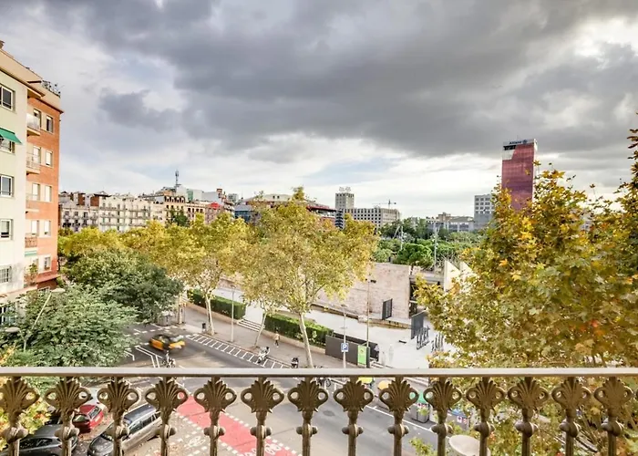 Design 1 Bedroom Apartment Near Plaza Espana